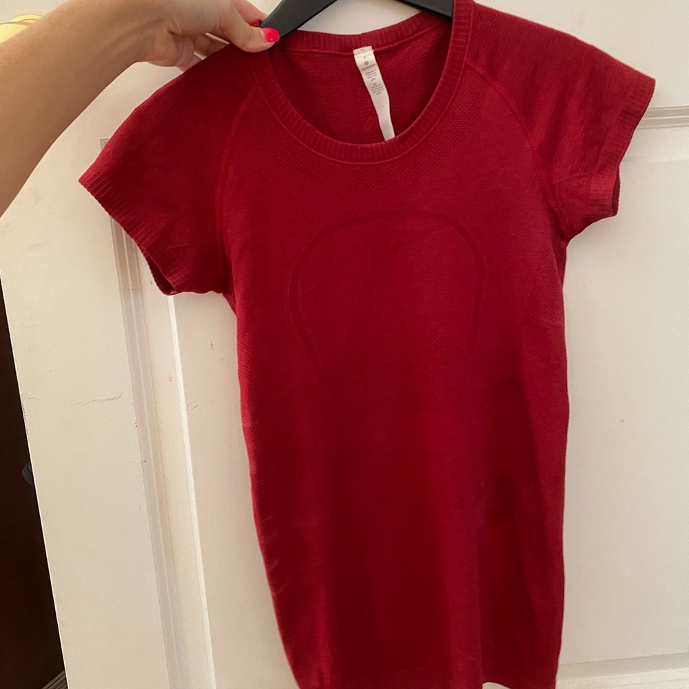 Lulu lemon swiftly tech short sleeve crew
